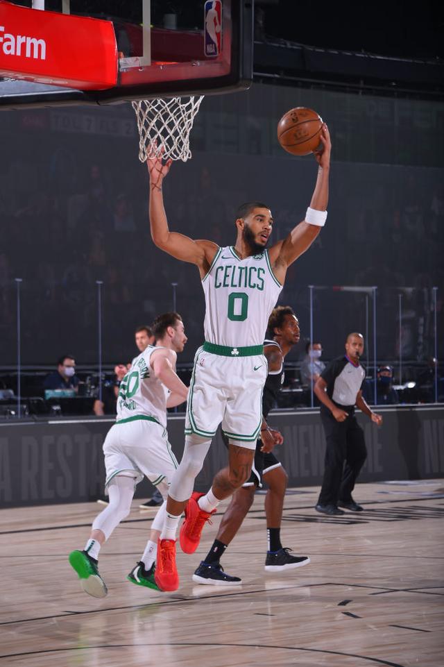 着各式美食 着各式美食